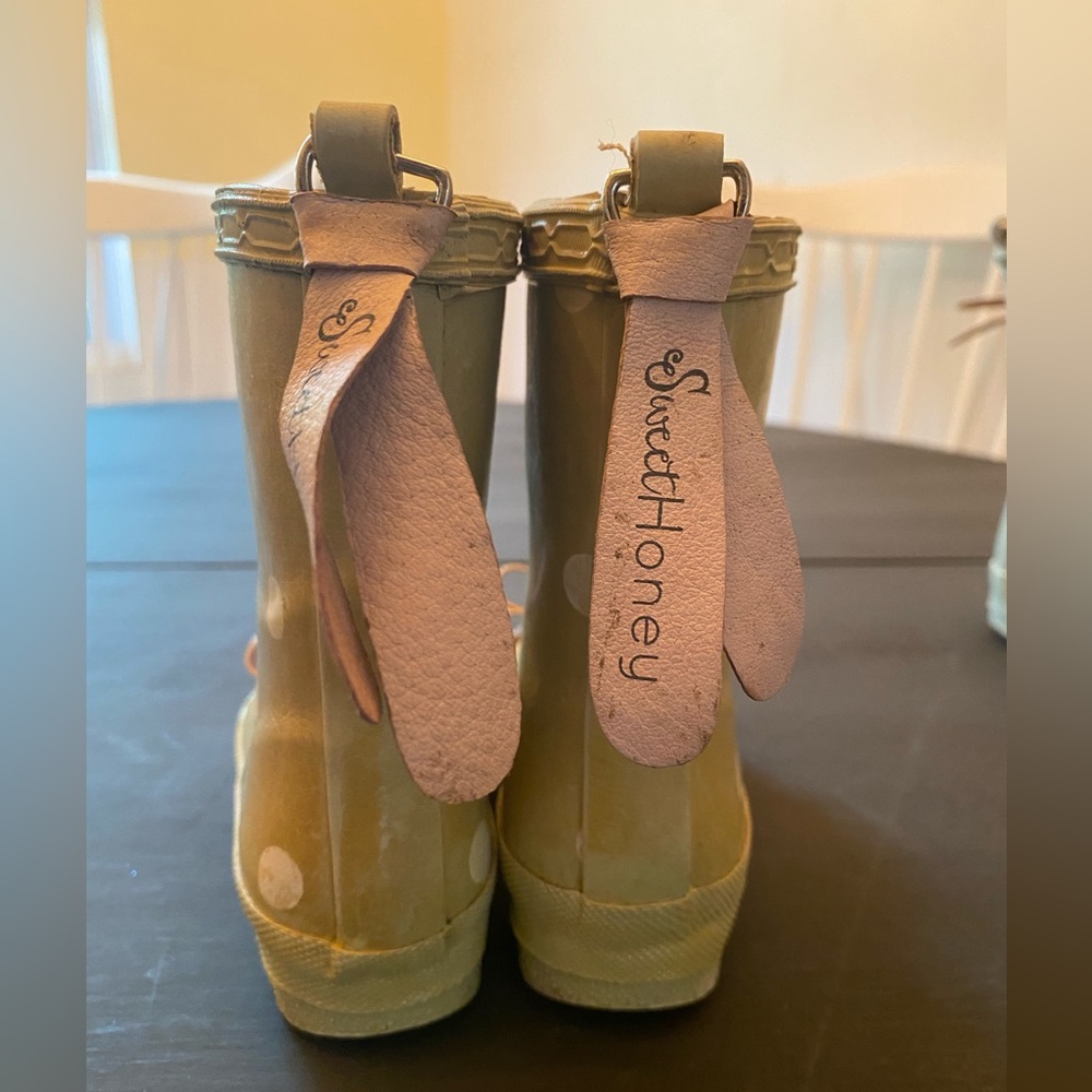SweetHoney Toddler Girls Size 6 Rainboots,Sage Green w/White Polka Dots Pink bow